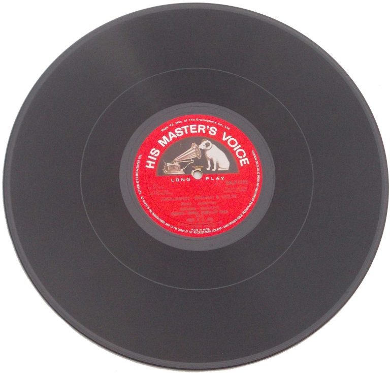 Bismilah Khan And V. G. Jog - EALP 1272 - (80-85%) - HMV Red Label - Indian Classical Instrumental LP Vinyl Record Bismilah Khan And V. G. Jog - EALP 1272 - (80-85%) - HMV Red Label - Indian Classical Instrumental LP Vinyl Record