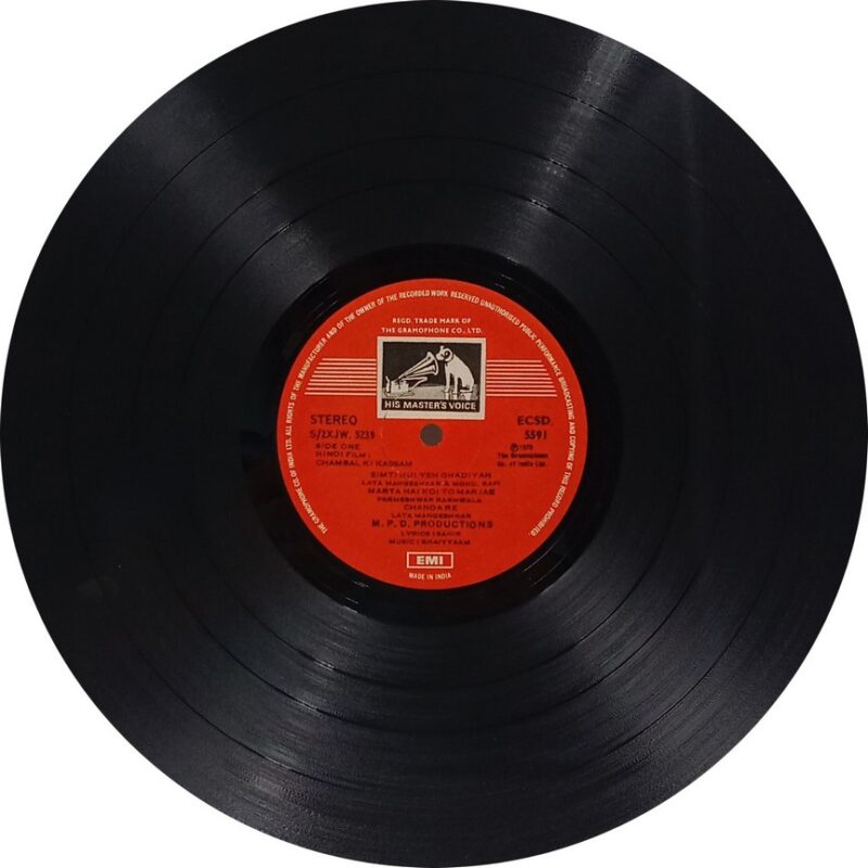 Chambal Ki Kassam - ECSD 5591 - (80-85%) - Cover Book Fold - Bollywood LP Vinyl