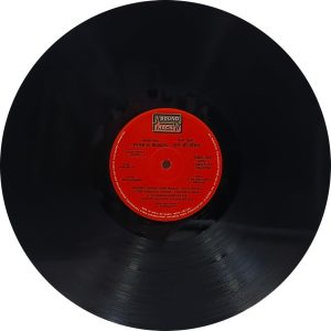 Pyar Ki Manzil - 2392 325 - (85-90%) - Bollywood LP Vinyl
