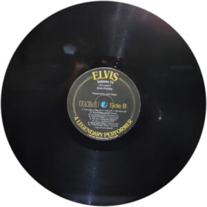 Elvis - A Legendary Performer - Vol. 4 - CPK 1 4848 - (90-95%) - English LP Vinyl