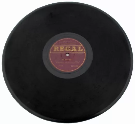 the-regal-salon-orchestra-g-1082-condition-85-90-4.jpg