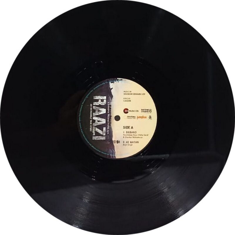 Raazi - RS18ZEE005 - Cover Book Fold - LP Record