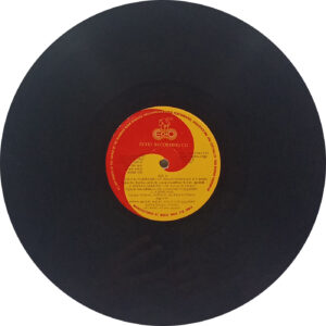 llaiyaraaja - Meendum Oru Kadhal Kadhai - 8000 512 - (80-85%) - CR - Tamil LP Vinyl Record