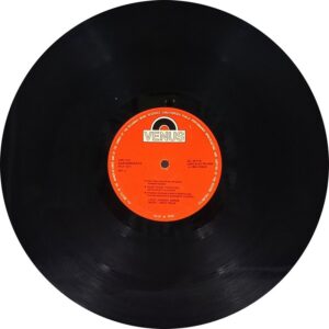 Karamdaata - VFLP 1011 - (85-90%) - Cover Book Fold - Bollywood LP Vinyl