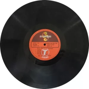 Kasam - SFLP 1240 - (90-95%) - Cover Reprinted - Bollywood LP Vinyl