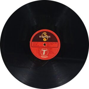 Kubzaa - SFLP 1263 - (80-85%) - CR - Bollywood LP Vinyl