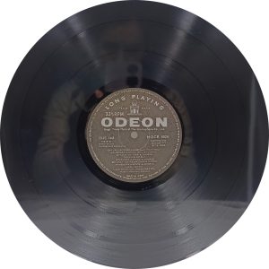 Purab Aur Pachhim - MOCE 4024 - Bollywood LP Vinyl