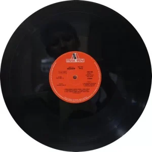 Nigahain - 2392 428 - (80-85%) - CR - Bollywood LP Vinyl