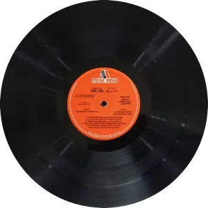 Woh 7 Din - 2392 405 - (85-90%) - Cover Reprinted - Bollywood LP Vinyl