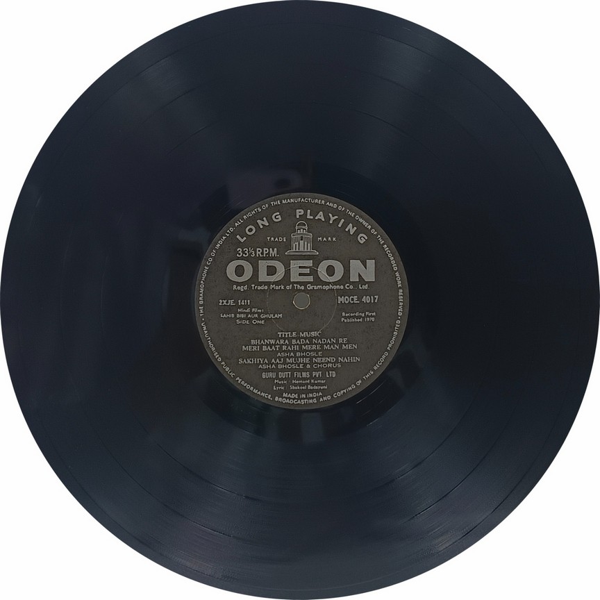 Sahib Bibi Aur Ghulam - MOCE 4017 - (85-90%) - Bollywood LP Vinyl (3) Sahib Bibi Aur Ghulam - MOCE 4017 - (85-90%) - Bollywood LP Vinyl