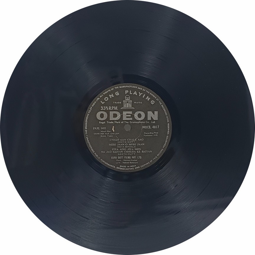 Sahib Bibi Aur Ghulam - MOCE 4017 - (85-90%) - Bollywood LP Vinyl (4) Sahib Bibi Aur Ghulam - MOCE 4017 - (85-90%) - Bollywood LP Vinyl