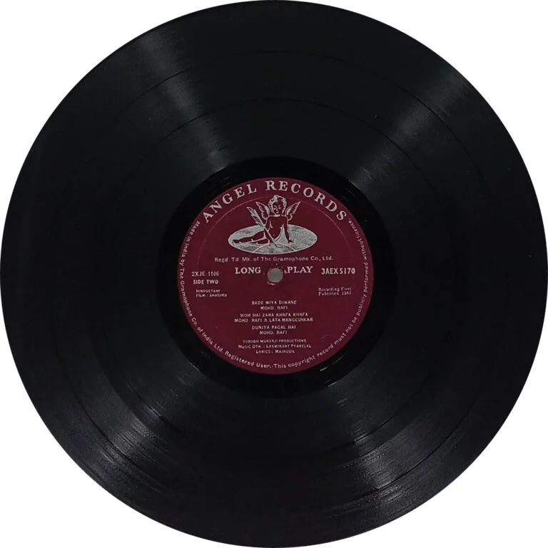 Shagird - 3AEX 5170 - (80-85%) - Angel First Pressing - Bollywood Rare Vinyl LP Record (4) Shagird - 3AEX 5170 - (80-85%) - Angel First Pressing - Bollywood Rare Vinyl LP Record