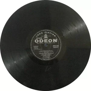 Kal Aaj Aur Kal - MOCE 4106 - (Condition 80-85%) - Odeon First Pressing - Cover Reprinted Bollywood Rare LP Vinyl Record.