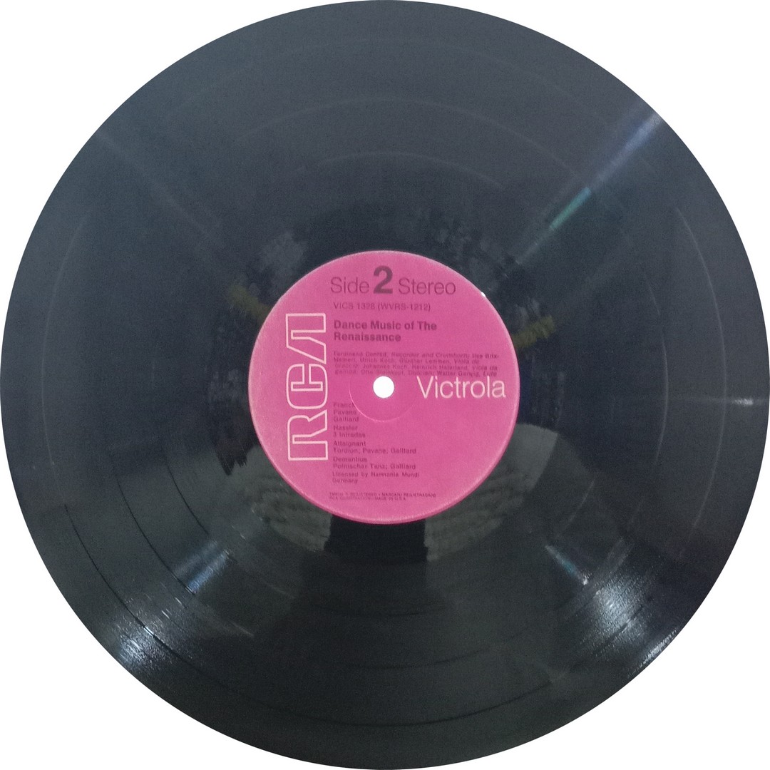 Dance Music of the Renaissance- VICS-1328 - (90-95%) - Western Instrumental LP Vinyl Record Dance Music of the Renaissance- VICS-1328 - (90-95%) - Western Instrumental LP Vinyl Record