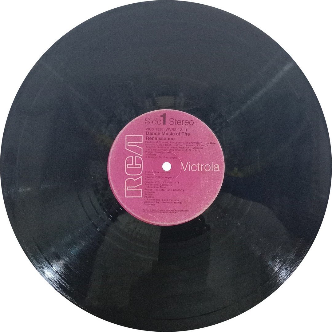 Dance Music of the Renaissance- VICS-1328 - (90-95%) - Western Instrumental LP Vinyl Record Dance Music of the Renaissance- VICS-1328 - (90-95%) - Western Instrumental LP Vinyl Record