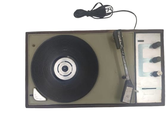 HMV 666 Stereo Record Player - 3 Speed Rubber Pulley Drive With Built-in Amplifier HMV 666 Stereo Record Player - 3 Speed Rubber Pulley Drive With Built-in Amplifier