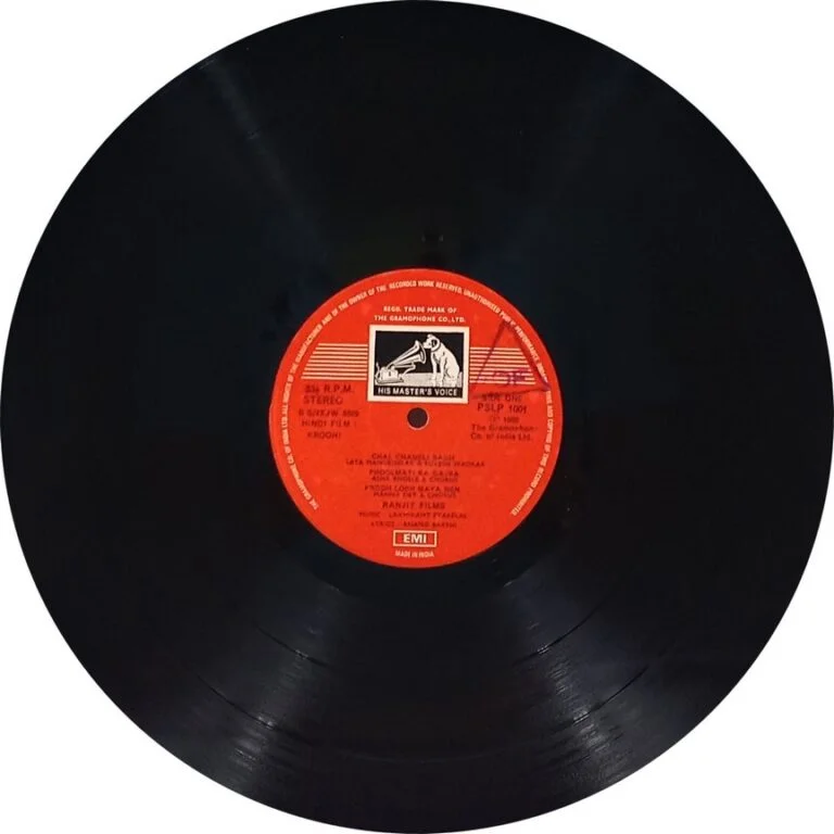 Krodhi - PSLP 1001 - Cover Reprinted - (Condition 90-95%) - Bollywood LP Vinyl Record Krodhi - PSLP 1001 - Cover Reprinted - (Condition 90-95%) - Bollywood LP Vinyl Record