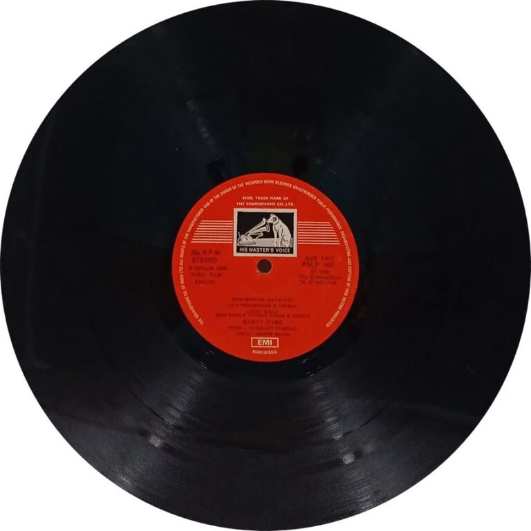 Krodhi - PSLP 1001 - Cover Reprinted - (Condition 90-95%) - Bollywood LP Vinyl Record Krodhi - PSLP 1001 - Cover Reprinted - (Condition 90-95%) - Bollywood LP Vinyl Record