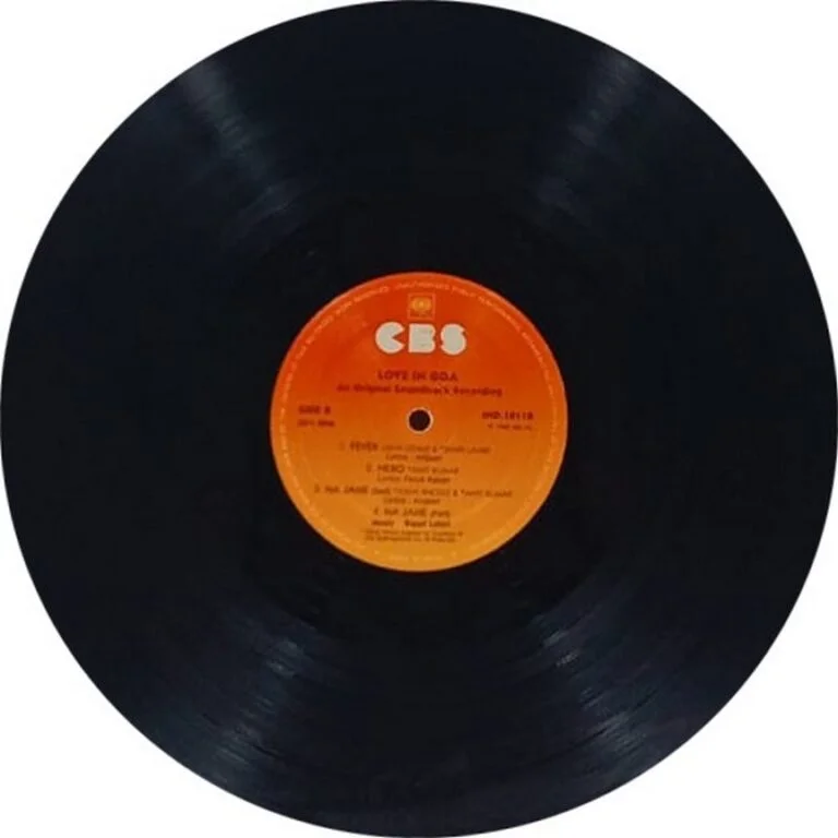 Love In Goa - IND 1011 - Cover Reprinted - Bollywood LP Vinyl Love In Goa - IND 1011 - Cover Reprinted - Bollywood LP Vinyl