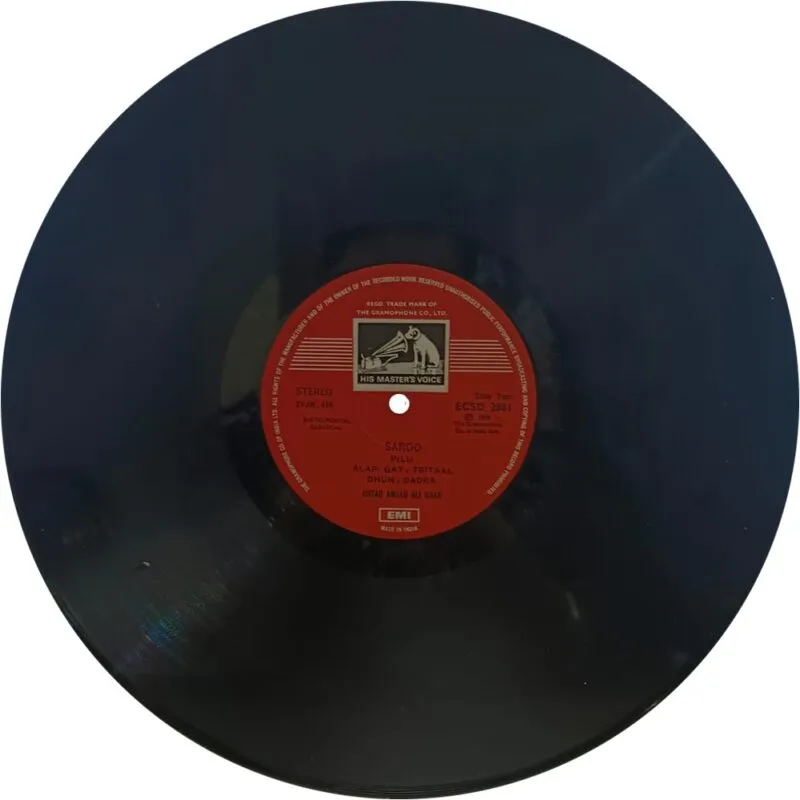 Amjad Ali Khan - Music Of Love - ECSD 2801 - (90-95%) - Indian Classical Instrumental LP Record Amjad Ali Khan - Music Of Love - ECSD 2801 - (90-95%) - Indian Classical Instrumental LP Record