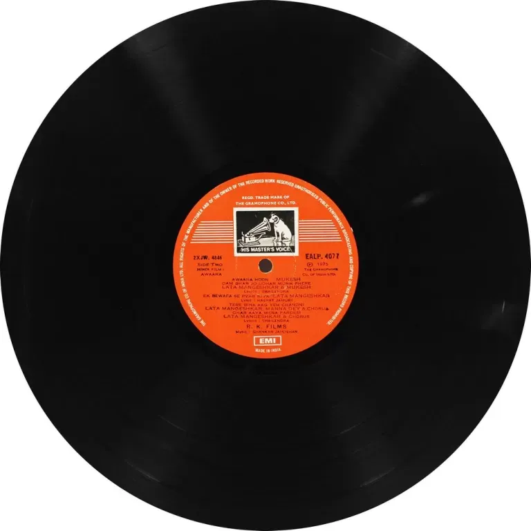 Awara - EALP 4077 - (80-85%) - CR - Bollywood LP Vinyl Record Awara - EALP 4077 - (80-85%) - CR - Bollywood LP Vinyl Record