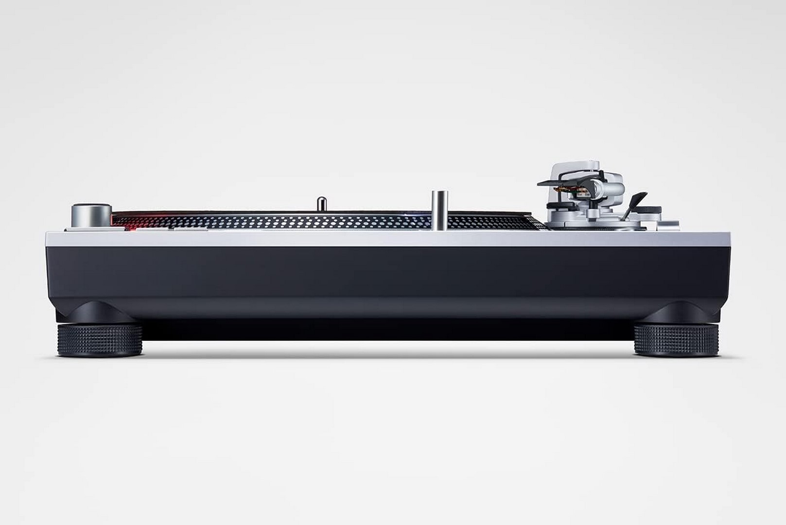 Technics - SL-1200MK7 - Direct Drive DJ Truntable - (Silver Colour) Technics - SL-1200MK7 - Direct Drive DJ Truntable - (Silver Colour)