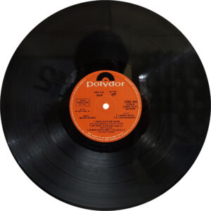 Julie - 2392 063 - (85-90%) - CR - Bollywood LP Vinyl Record