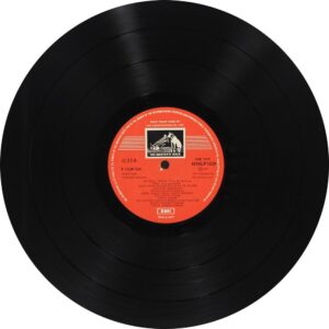 Tumhari Kassam - 45NLP 1029 - Cover Reprinted - (80-85%) - Bollywood LP Vinyl